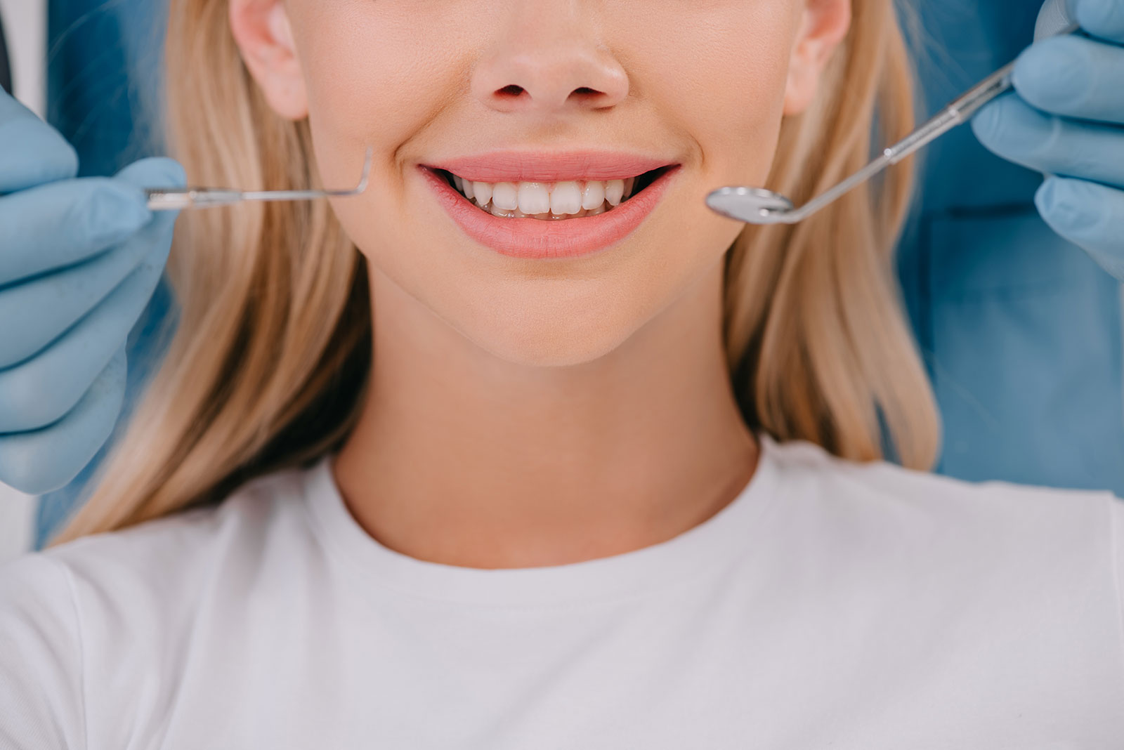 Implant dentar